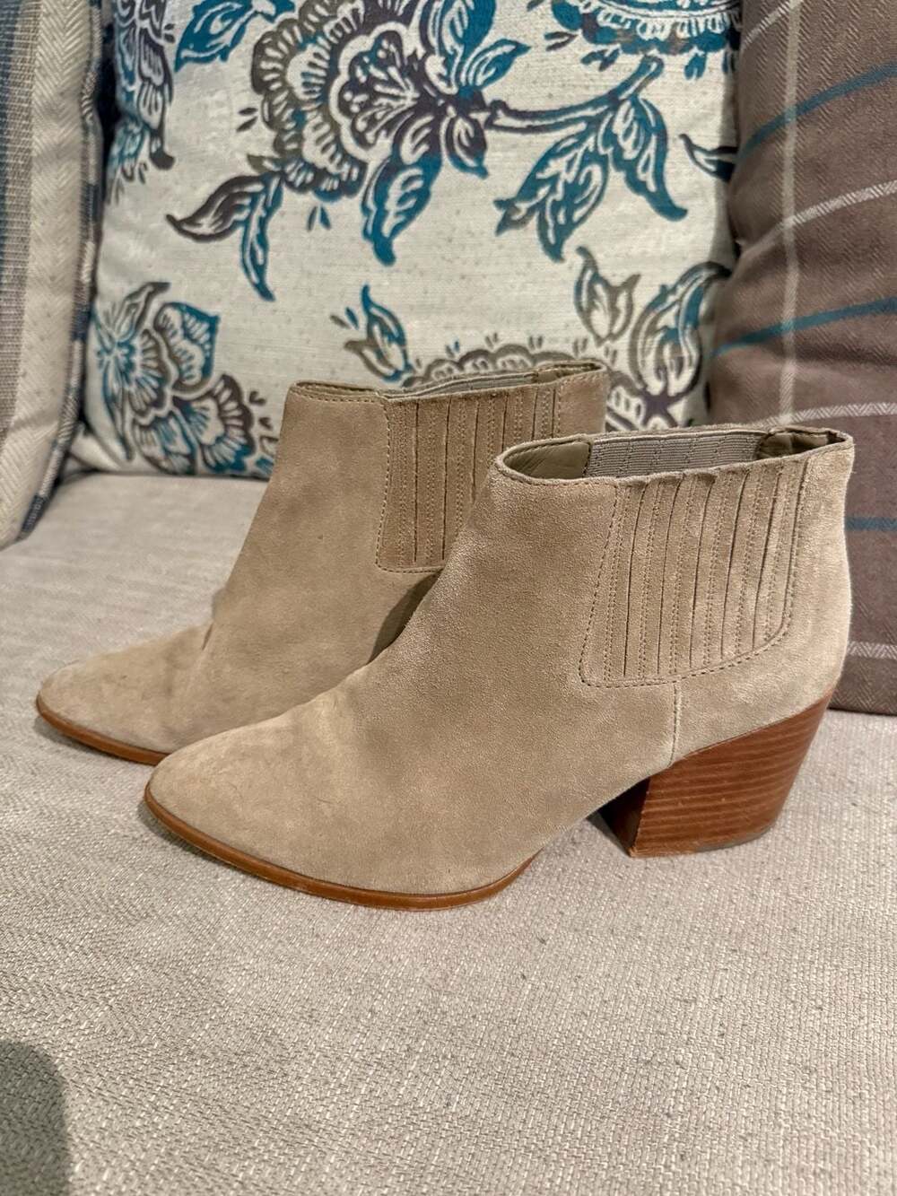 1.STATE Suede Leather Block Heel Pointed Toe Ankle Booties